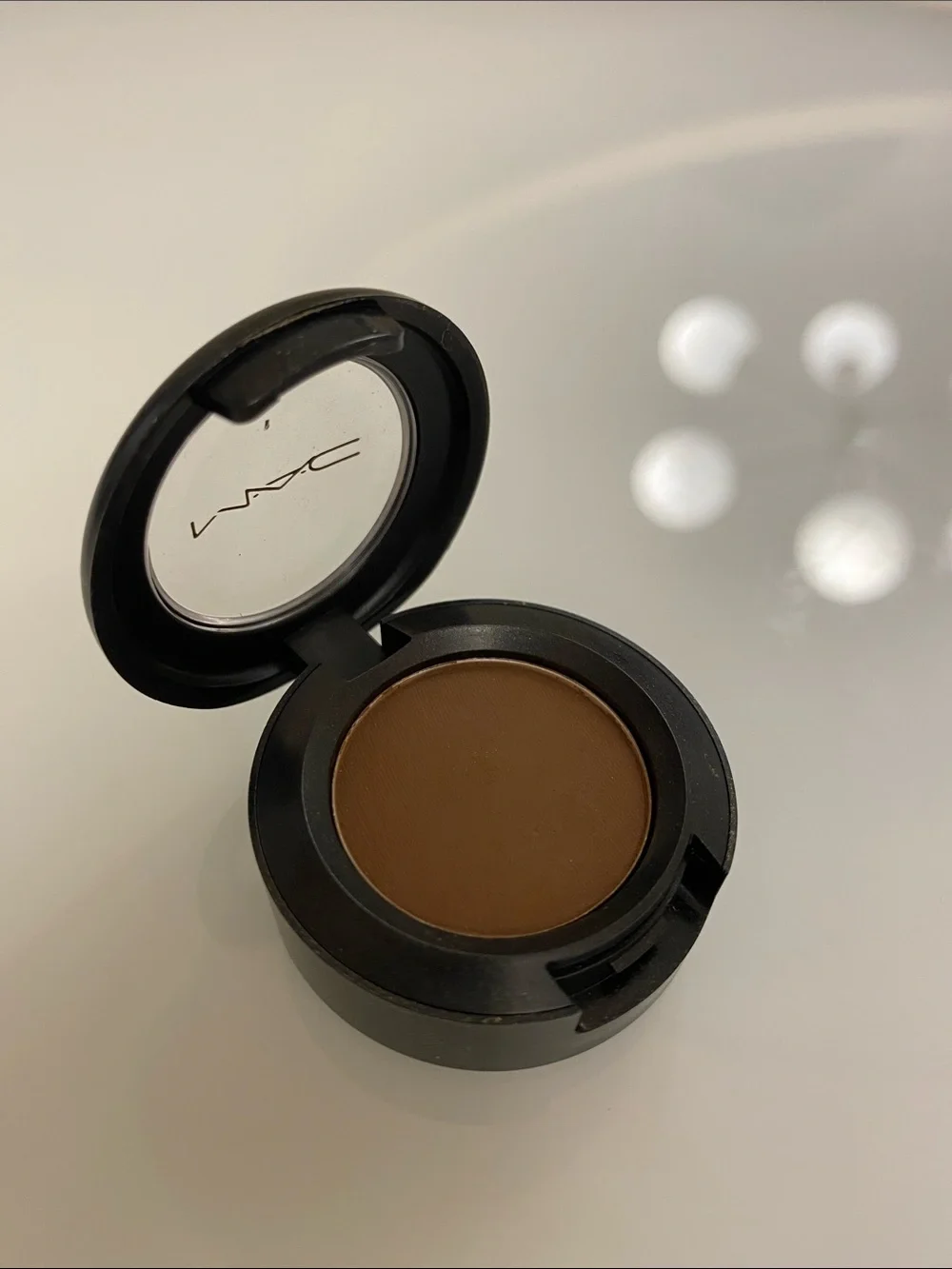 MAC Cosmetics Eyeshadow in Brown Down